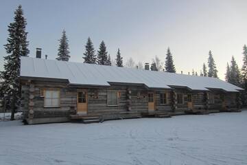 Фото номера Коттедж с 2 спальнями и сауной Дома для отпуска Lost Inn Cabins г. Экясломполо 9
