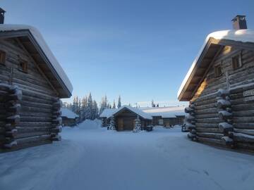 Фото номера Коттедж с 2 спальнями и сауной Дома для отпуска Lost Inn Cabins г. Экясломполо 7
