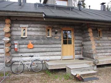 Фото номера Коттедж: Niestatie Дома для отпуска Lost Inn Cabins г. Экясломполо 3